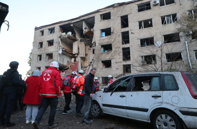 Z niekoľkých obcí ukrajinskej Záporožskej a a Dnepropetrovskej oblasti povinne evakuujú deti a ich rodičov
