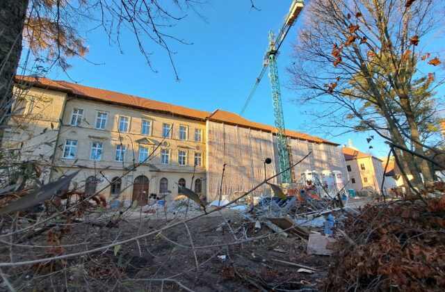 Obce nemajú peniaze na obnovu budov, absentuje aj kvalitný dialóg medzi štátom, samosprávami a odborníkmi