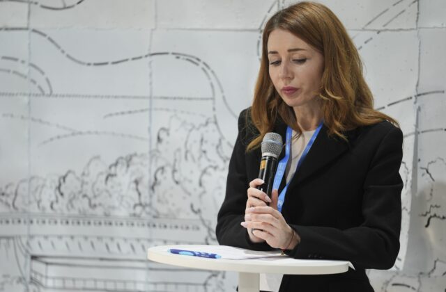 Dodávky elektriny obmedzili vo väčšine regiónov Ukrajiny, obyvatelia môžu byť bez prúdu až 16 hodín