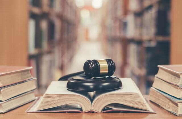 Odborníci varujú pred zákazom jednorazových e-cigariet a príchutí