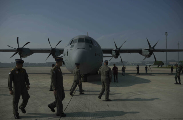 V Gruzínsku sa zrútilo turecké vojenské lietadlo s 20 ľuďmi cestou z Azerbajdžanu