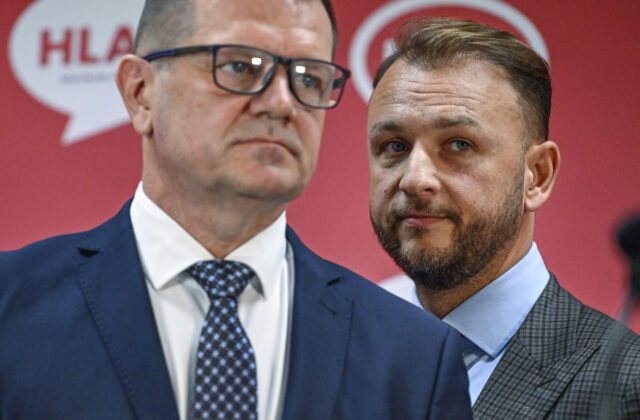 Inovačné výzvy v centre škandálu. Hlas pod tlakom, opozícia hovorí o návrate Plavčanovej éry