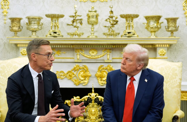 Trump podľa Stubba už siahol po biči, nastal však čas pritlačiť na Rusko novými sankciami