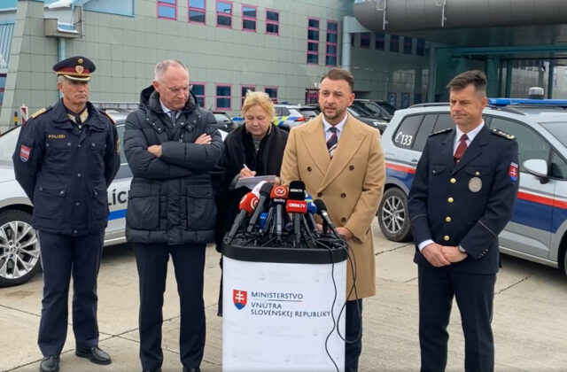 Šutaj Eštok sa stretol s rakúskym ministrom vnútra Karnerom, diskutovali o viacerých témach – VIDEO