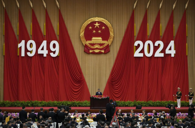 Čína zaznamenala rekordne nízku pôrodnosť, demografická kríza sa prehlbuje