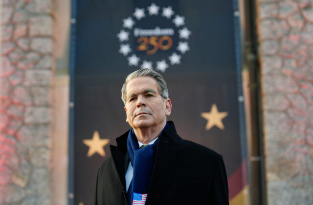 Bolo by to veľmi nerozumné, varoval európske krajiny pred odvetnými clami minister financií USA