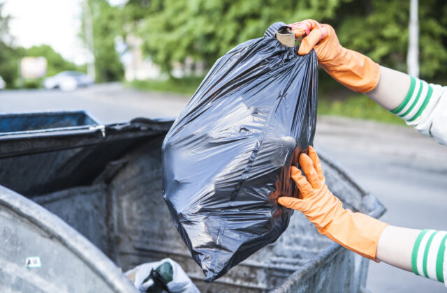 Michalovce investujú vyše 3,6 milióna eur do odpadov. Zavádzajú systém „Plať za to, čo vyhodíš“