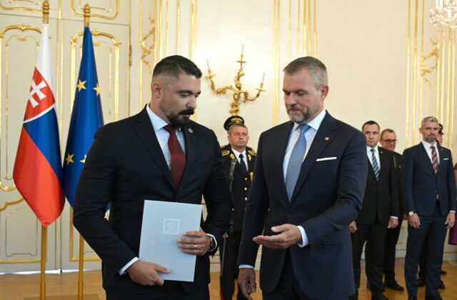 Opozícia kritizuje Pellegriniho rozhodnutie ohľadom sankcie pre Pavla Gašpara, hovorí o výsmechu verejnosti – VIDEO