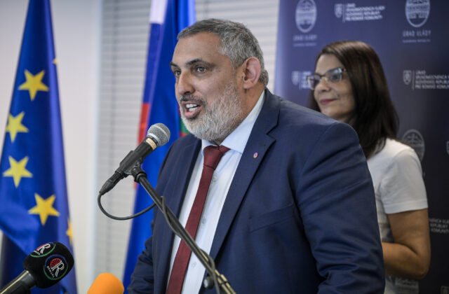 Tri obce s marginalizovanými rómskymi komunitami dostanú viac než 6 miliónov eur na výstavbu bytov