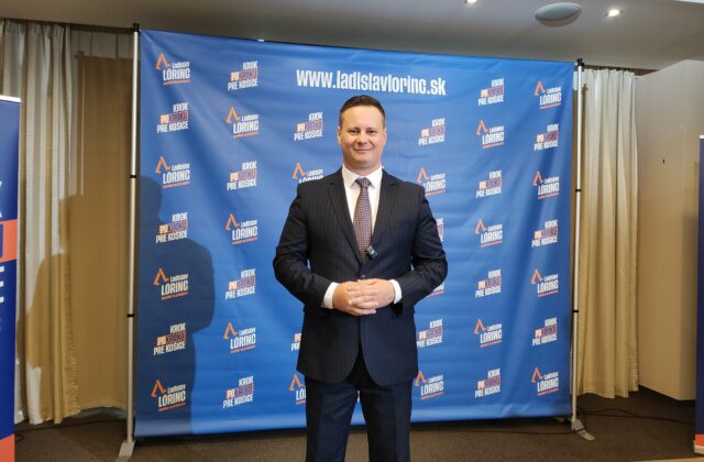 Primátorom Košíc by sa s veľkým náskokom stal Lörinc, kandidát progresívcov je v prieskume na treťom mieste