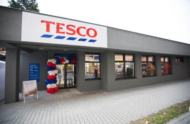 Tesco rozširuje sieť predajní a otvára nový supermarket v bratislavskej Petržalke. Podporí aj miestnu komunitu
