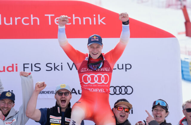 Marco Odermatt získal titul v super-G po zrušení pretekov v Courcheveli