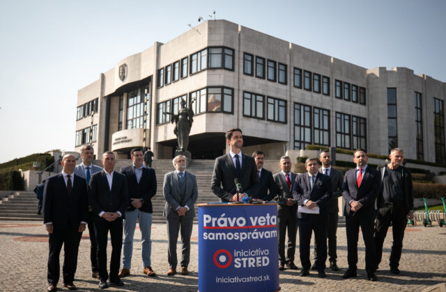 Iniciatíva STRED spúšťa kampaň. Samosprávy žiadajú právo veta pri zákonoch, ktoré ovplyvňujú ich fungovanie – VIDEO, FOTO