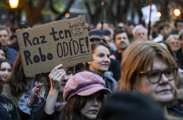 Študenti protestovali v Košiciach, žiadajú demisiu Ficovej vlády aj nové slobodné voľby – VIDEO, FOTO
