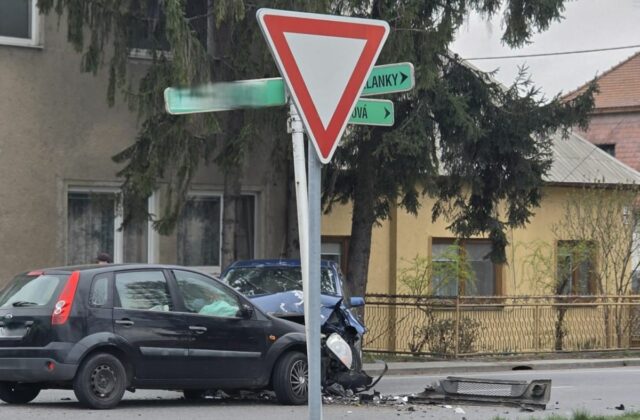 Muž šoféroval napriek zadržanému vodičáku, policajti ho musela naháňať – FOTO
