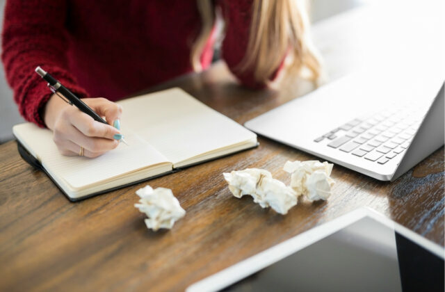 Dajte slovenskej literatúre šancu rásť! Bookbot rozdelí začínajúcim autorom 8 500 €. Nominujte svojho favorita do 9. apríla!