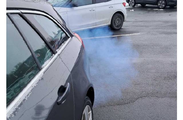 Historky z podsvetia jazdeniek: zatajené havárie, viackrát stočené kilometre či dym v kabíne