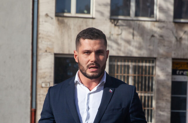 Glück reaguje na vyjadrenia opozície k maďarským voľbám. Vyhral „mladý Orbán“, nie „mladý Šimečka“