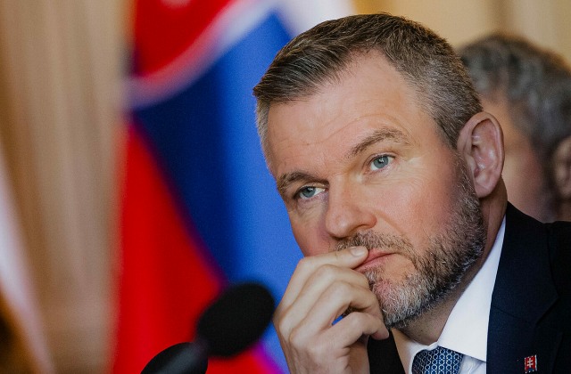 Pellegrini reaguje na výpoveď Jovinečka. Žiadnemu influencerovi som nikdy neponúkol peniaze, tvrdí – VIDEO