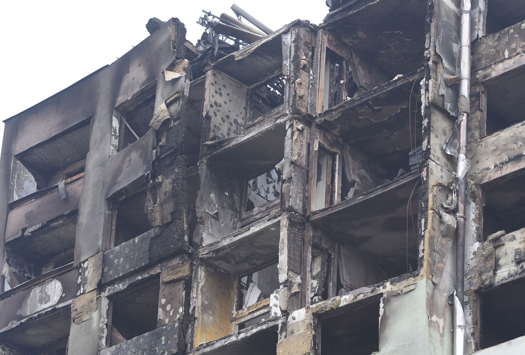 Tragický výbuch na Mukačevskej ulici mieri pred súd, na lavici obžalovaných sedí päť mužov