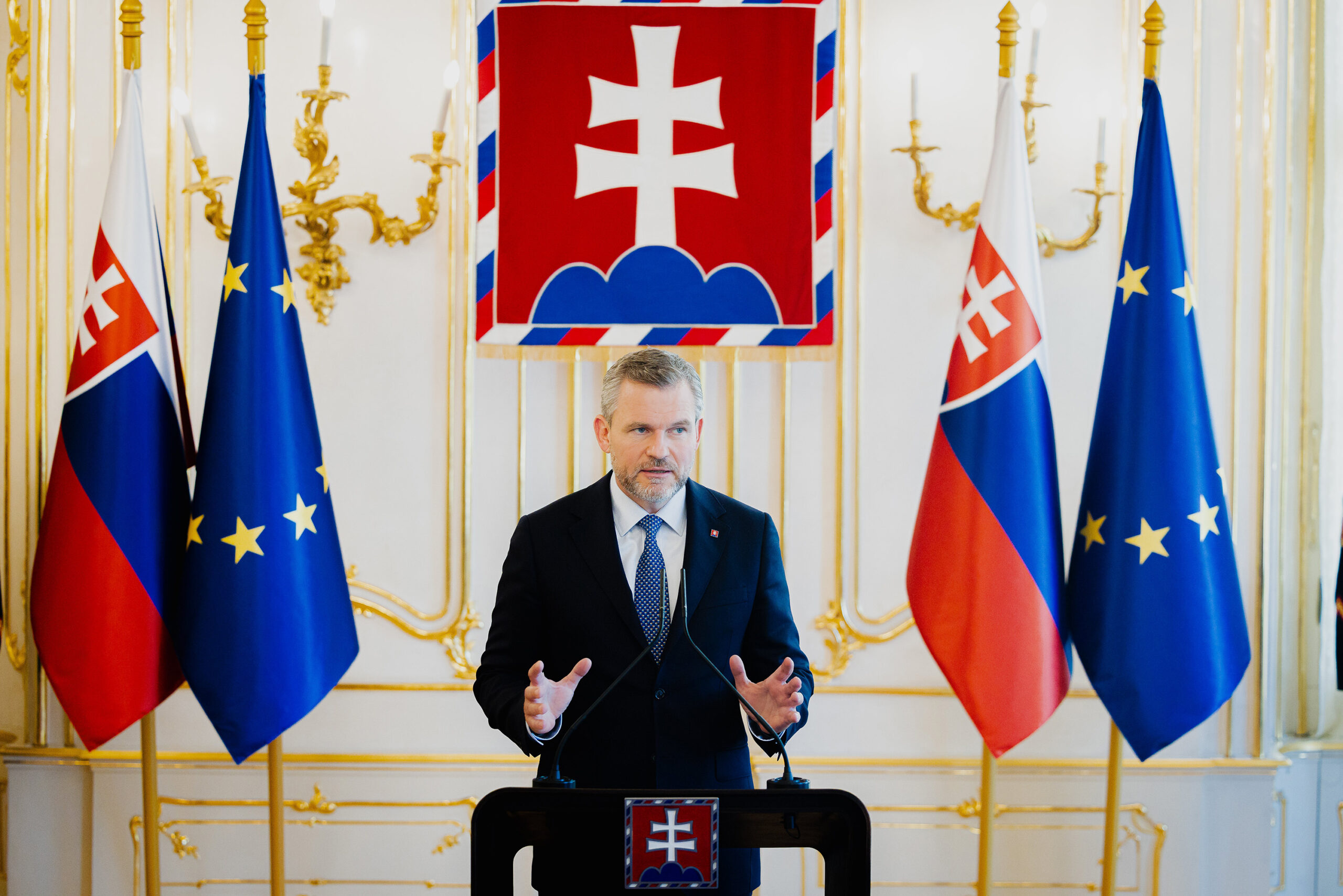 Samit prezidentov krajín Slavkovského formátu bude v máji hostiť Bratislava, uvítací ceremoniál začne na Devíne