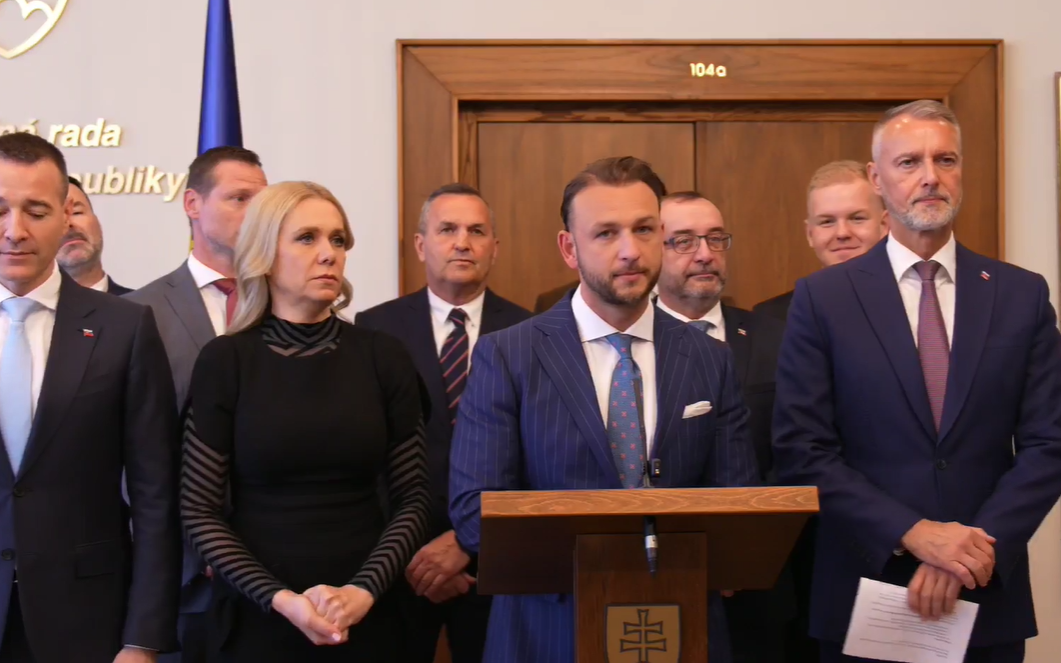 Hlas chce umožniť referendum o predčasných voľbách, Raši hovorí o skúške opozície – VIDEO