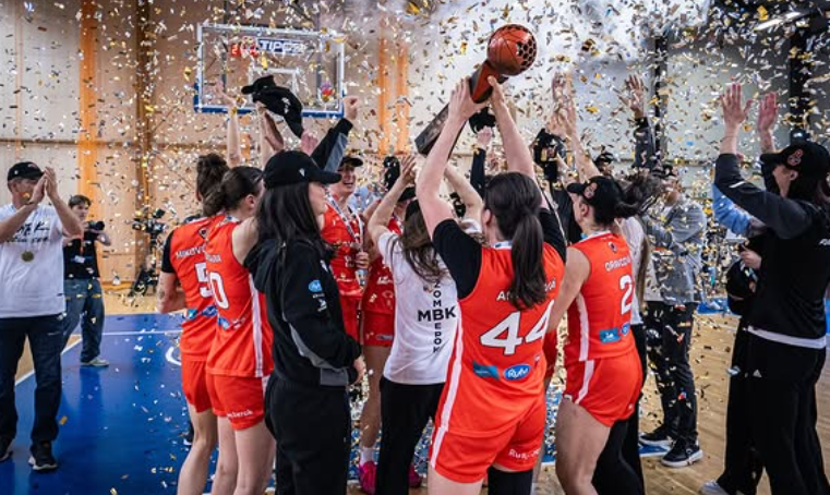 Nová trofej pozná svojho víťaza. Basketbalistky Ružomberka bez kľúčových hráčok otočili stratený zápas a získali titul – VIDEO