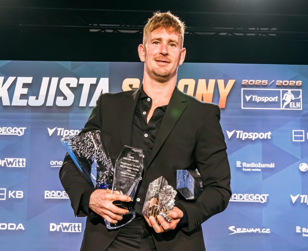 Štyridsaťročný Červenka je po 10 rokoch opäť Hokejista roka v Česku a mieri na majstrovstvá sveta