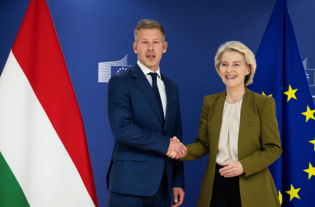 Maďarská polícia vyšetruje firmy napojené na Orbána pre podozrenie z korupcie