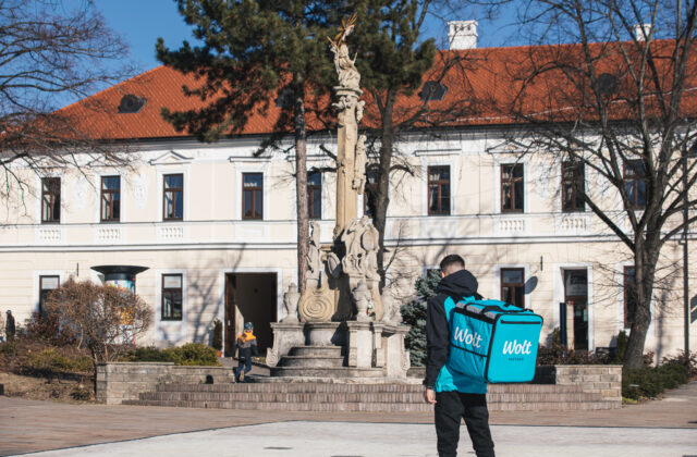 Platformová práca bude mať jasnejšie pravidlá, vláda schválila návrh zákona