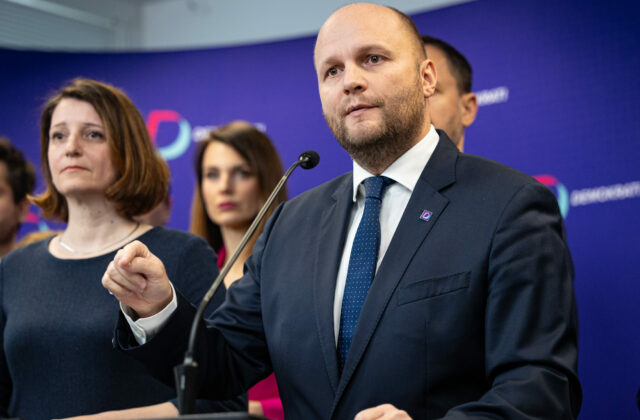 Naď hodnotí nového náčelníka generálneho štábu: Ak by som bol ministrom, patril by do okruhu ľudí, medzi ktorými by som sa rozhodoval aj ja – VIDEO