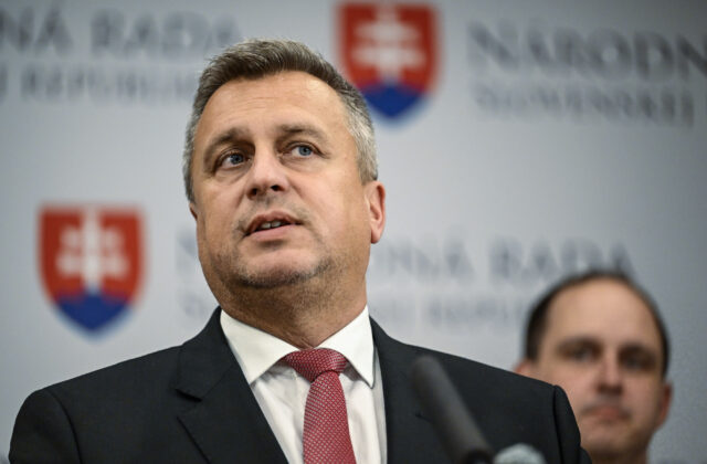 Danko varuje pred obrannou spoluprácou s Ukrajinou, ktorá je vo vojne: Rusi budú na to reagovať a stávame sa ich nepriateľmi