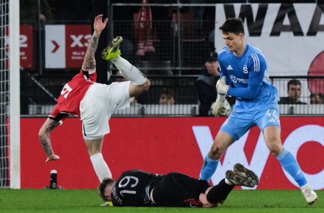 Vyhrážali sa mu smrťou a napadli ho. Surovčík zažil traumatické derby medzi Slaviou a Spartou Praha – VIDEO