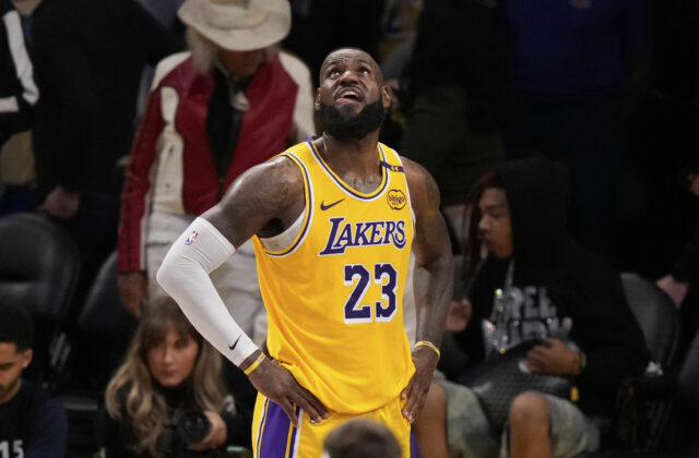 LeBron James vypadol s LA Lakers z play-off. Ako to vidí so svojou budúcnosťou?