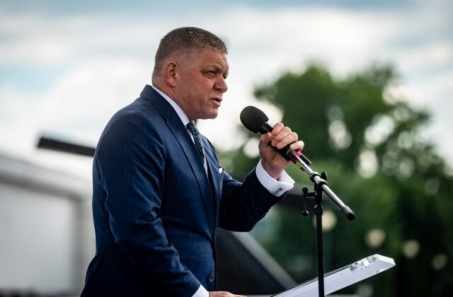 Rezolúciu Európskeho parlamentu vníma Fico len ako politický manifest, vláda v nej nevidí žiadny problém