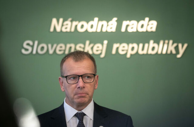 Kollár splnil rozsudok súdu, Čurillovi sa ospravedlnil aj verejne