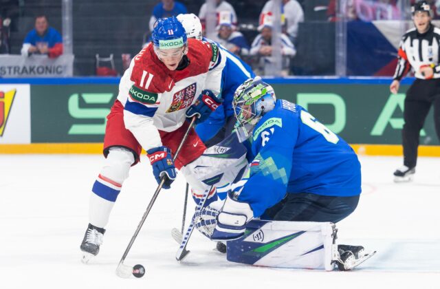 Čech Horák ako Slovinec na MS v hokeji 2026 vychytal Čechov a odteraz bude zase fandiť Čechom – VIDEO, FOTO