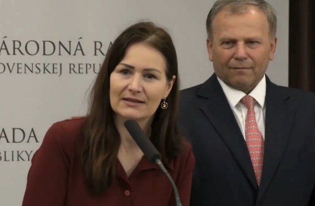 Bajo Holečková podáva trestné oznámenie na ministra vnútra, nevhodná road show prekračuje hranice – VIDEO
