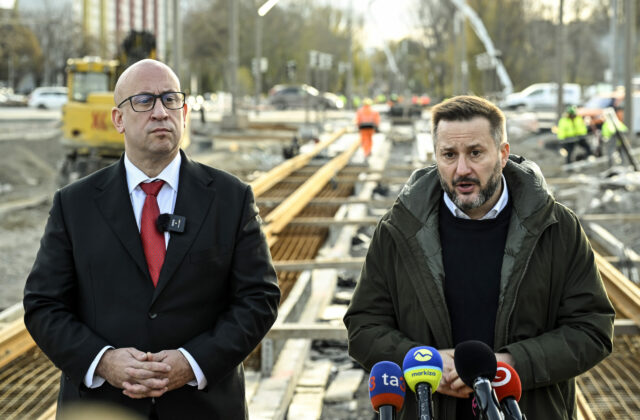 Aké má minister Ráž šance stať sa primátorom Bratislavy? Vallo síce v prieskume vedie, no jeho víťazstvo je neisté