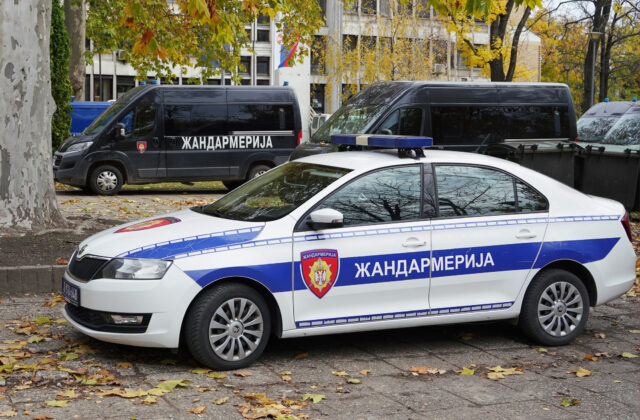 Bývalého šéfa belehradskej polície spájajú s vraždou, telo našli ukryté v sude