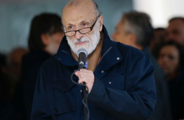 Zomrel taliansky novinár a zakladateľ hnutia Slow Food Carlo Petrini, mal 76 rokov