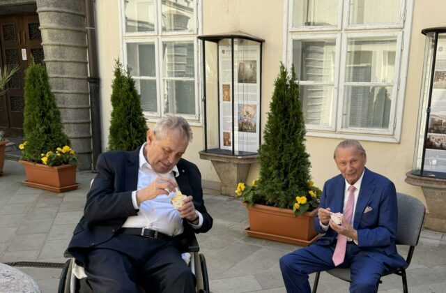 Do Košíc zavítal bývalý český prezident Miloš Zeman, sprevádzal ho Rudolf Schuster
