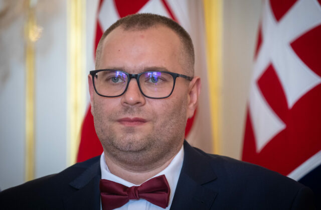 Šimko po stretnutí s ombudsmanom pripúšťa kompromis pri novele o Košiciach, zákon však naďalej obhajuje