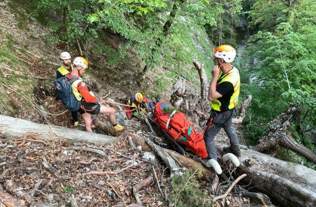 Pátranie po poľskej turistke v Slovenskom raji sa skončilo tragicky, jej telo našli pod vodopádom