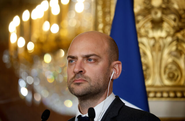 Odpor voči izraelskej vojne rastie. Nič neospravedlňuje vojenské operácie v hĺbke Libanonu, vyhlásil francúzsky minister obrany