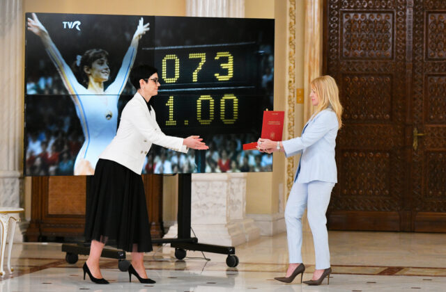 Legendárna Comaneciová sa po 50 rokoch vrátila domov, vzbudzuje nádej na novú éru rumunskej gymnastiky – VIDEO