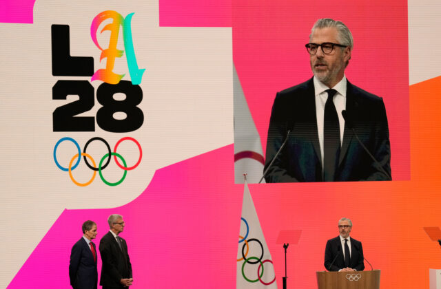 Šéf organizátorov OH 2028 v Los Angeles odmieta odstúpiť kvôli väzbám na Epsteina