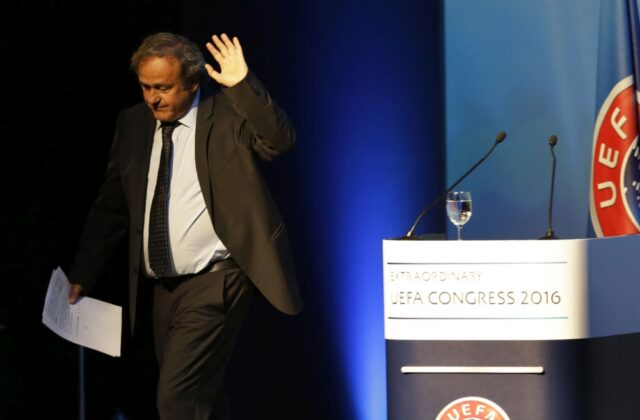 Platini žaluje Infantina v dlhodobom spore v boji o post prezidenta FIFA. Konflikt sa stal pred viac ako dekádou