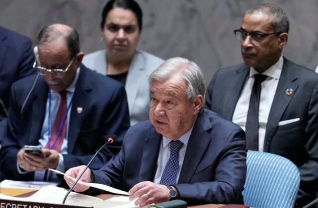 Guterres varoval pred návratom k „plnoformátovej vojne“ na Blízkom východe