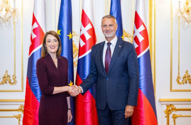 Raši prijal predsedníčku EP Metsolovú, rokovali o budúcom rozpočte Únie, eurofondoch aj konkurencieschopnosti – FOTO